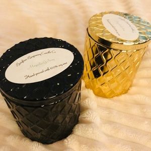 1 Black or gold glossy scented candle